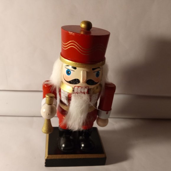 RED & BLACK Nutcracker 6-1/2" Christmas WOODEN Nutcracker DECOR - Picture 8 of 9